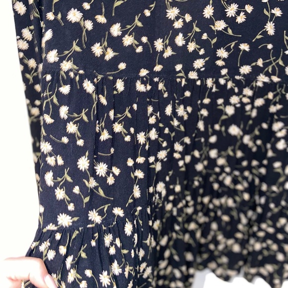 American Eagle Babydoll Blouse - Picture 2 of 4